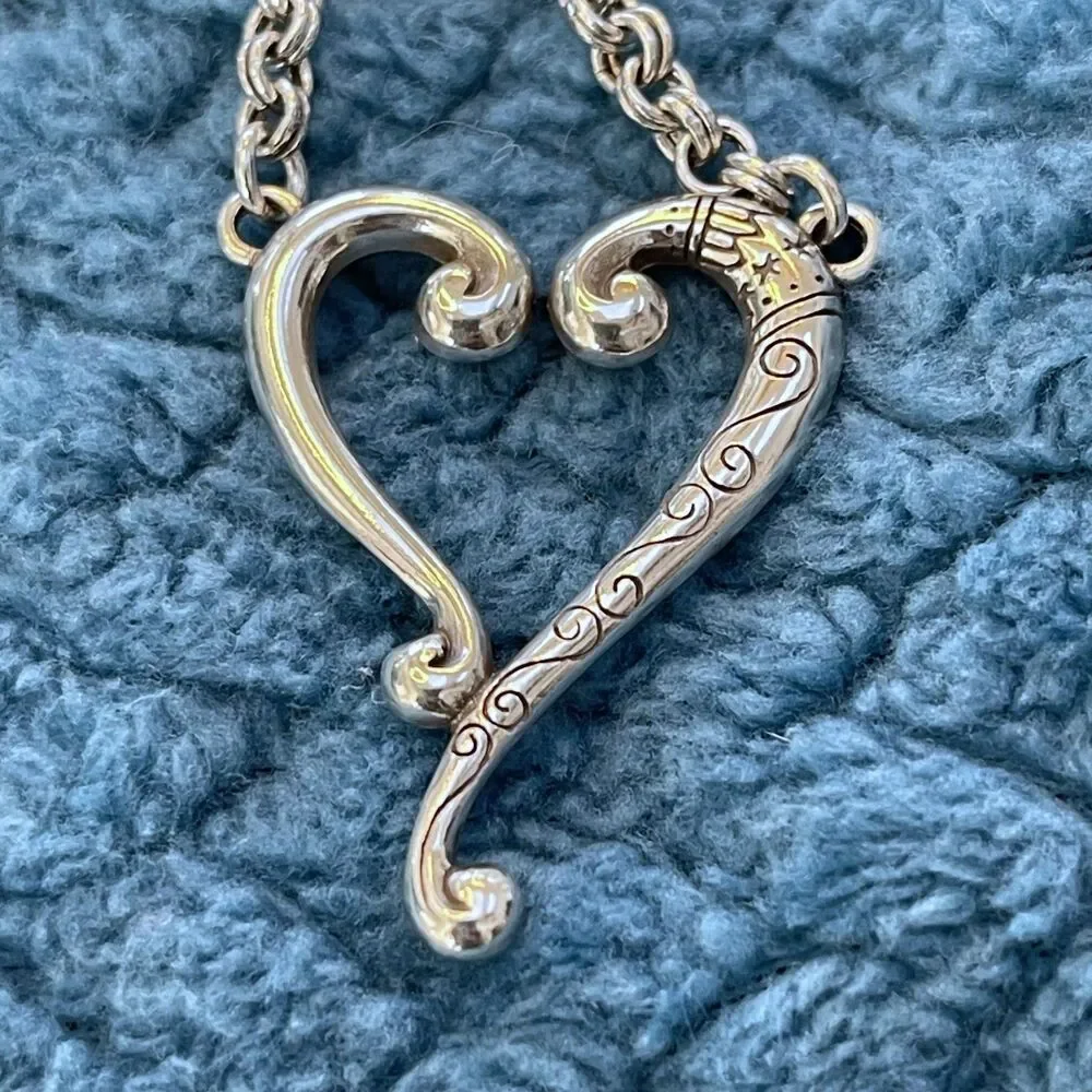 Brighton Adore Me Tuscan Open Heart Silver Necklace NWT Storage Bag - Picture 2 of 9